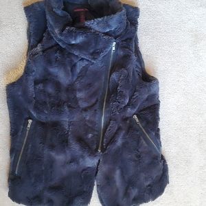 MATERIAL GIRL FAUX FUR VEST